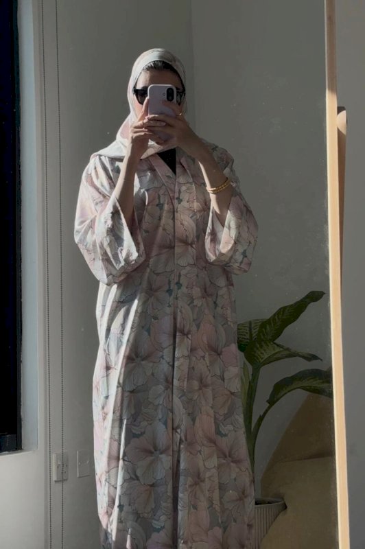 PINK FLOWER ABAYA - SILK