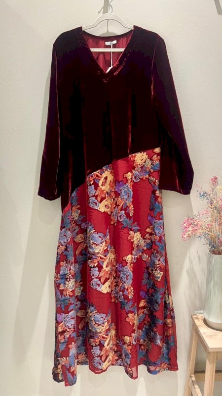 MAROON CHIFFON JALABIYA