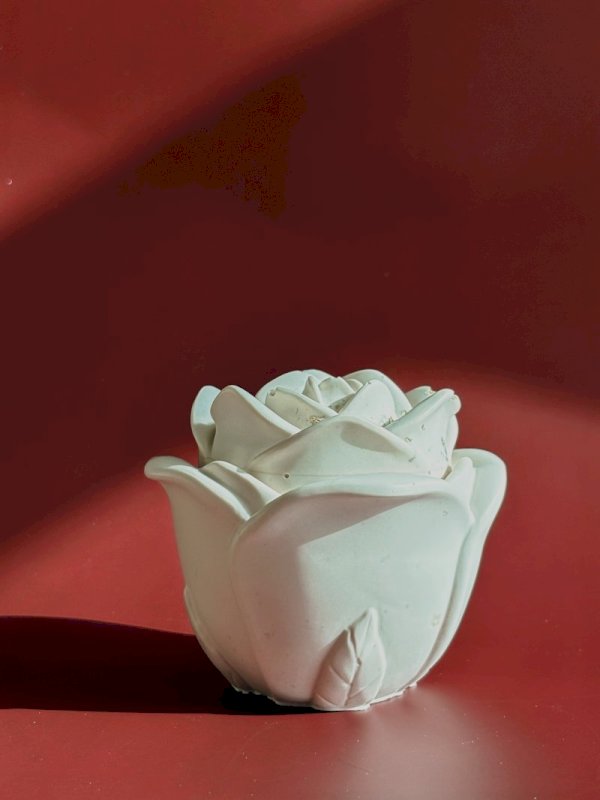 ROSE CANDLE HOLDER