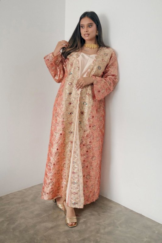 PINK EMBROIDERY BISHT