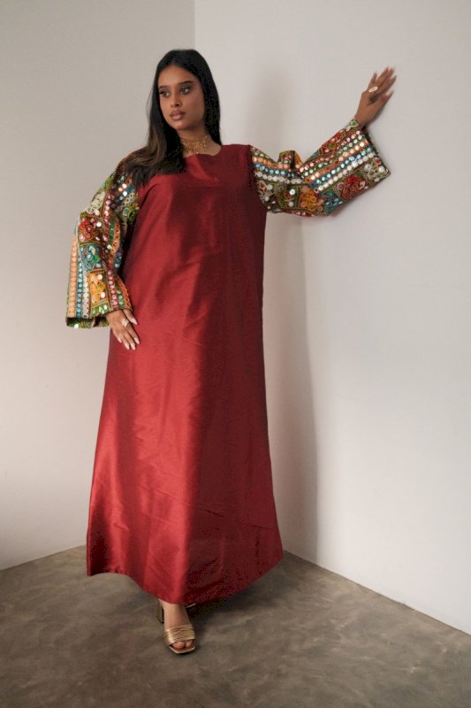 EMBROIDERY SLEEVE MAROON JALABIYA