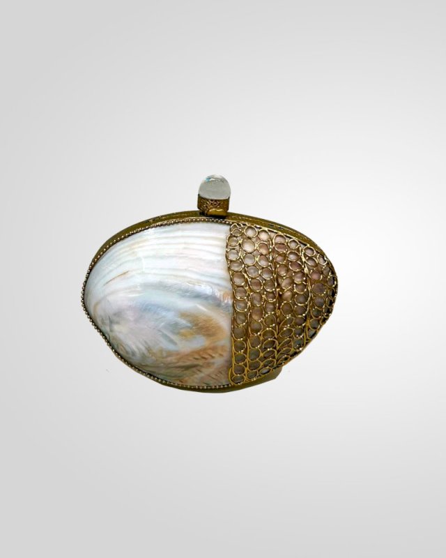 SEEP MOTHER OF PEARL CLUTCH