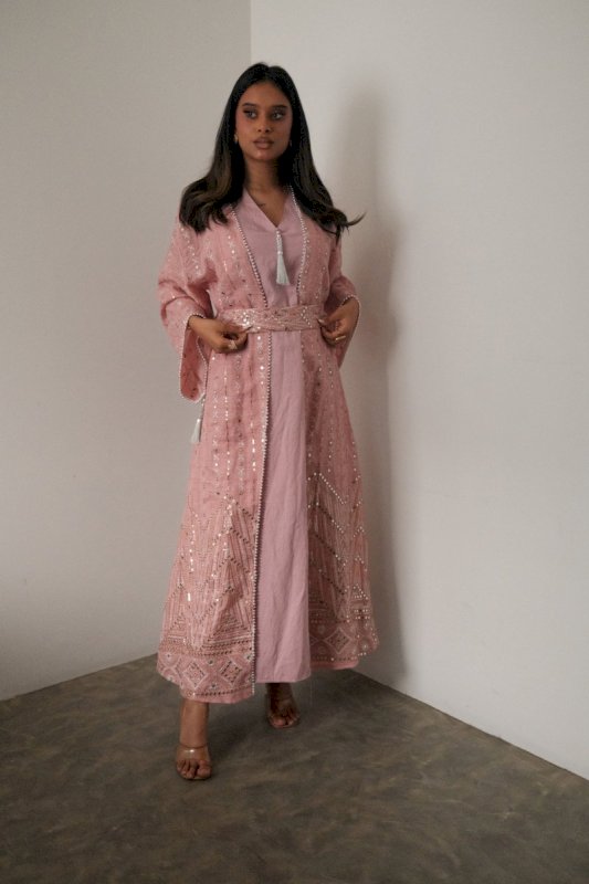 PINK JALABIYA BISHT - NEWBURY