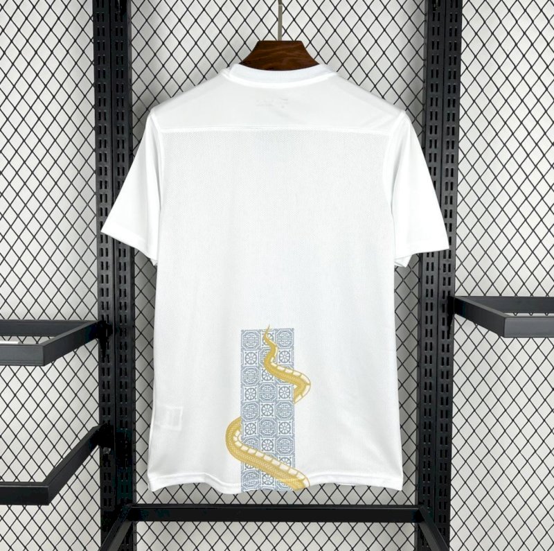 Tottenham Hotspur 2025/26 White Gold Snake Edition