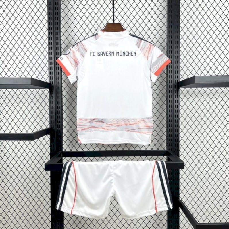 Bayern Munich 2025/26 Away Kids Kit
