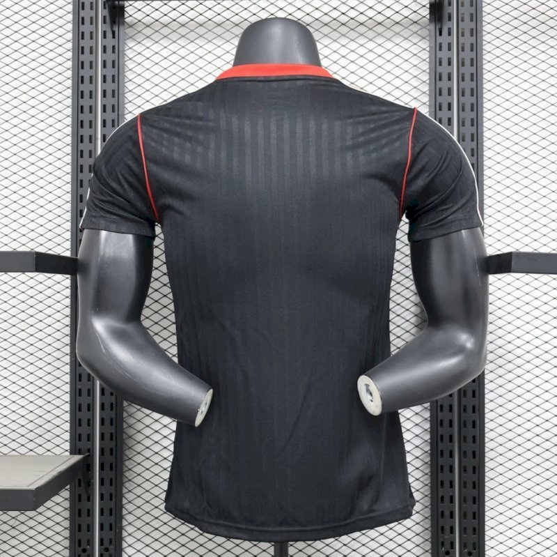 Manchester United 2025/26 Black Terrace Icons Player Edition