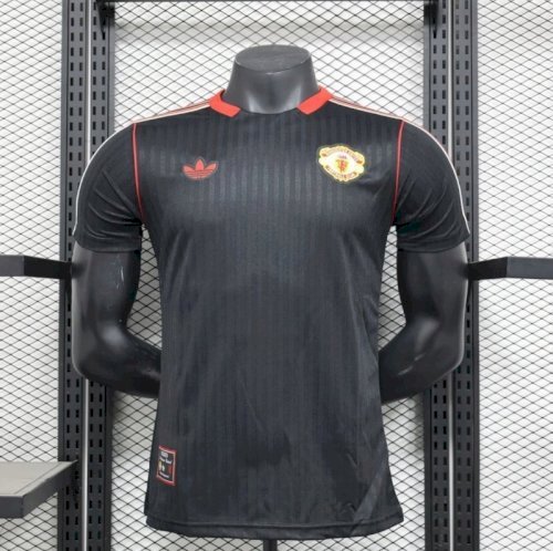 Manchester United 2025/26 Black Terrace Icons Player Edition