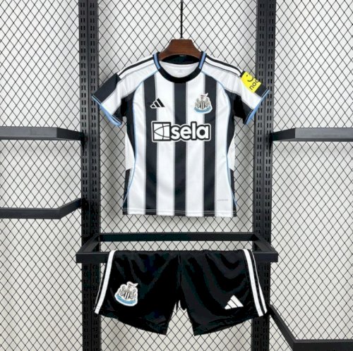 Newcastle United 2025/26 Home Kids Kit