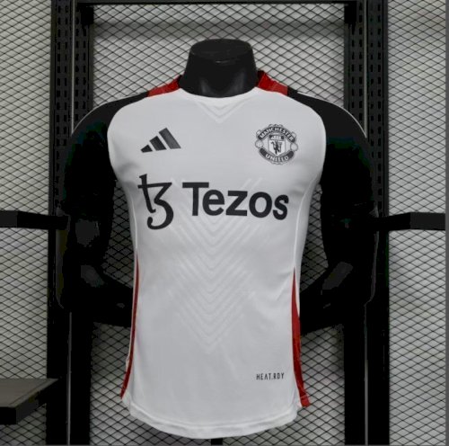 Manchester United 2025/26 Pre-match training Player Edition