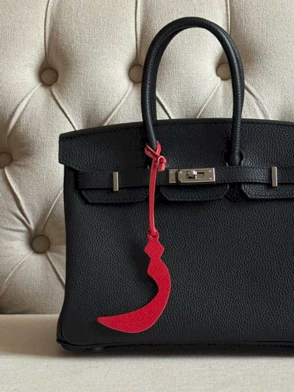 Letter (ز) charm
