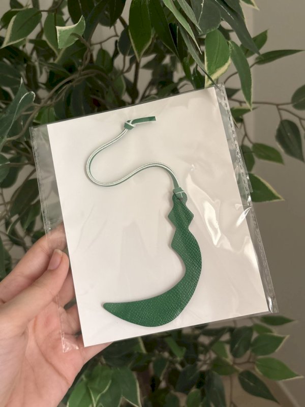 Letter (ز) charm