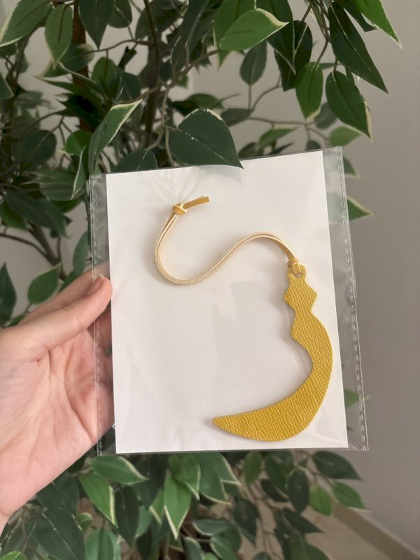 Letter (ز) charm