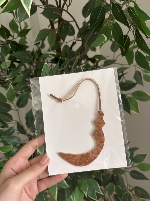 Letter (ز) charm