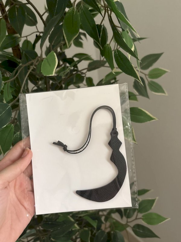 Letter (ز) charm