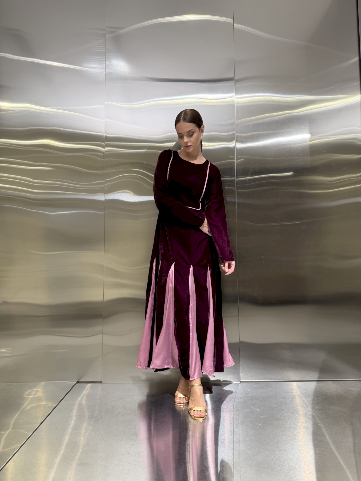 Look 12| the panel in maroon