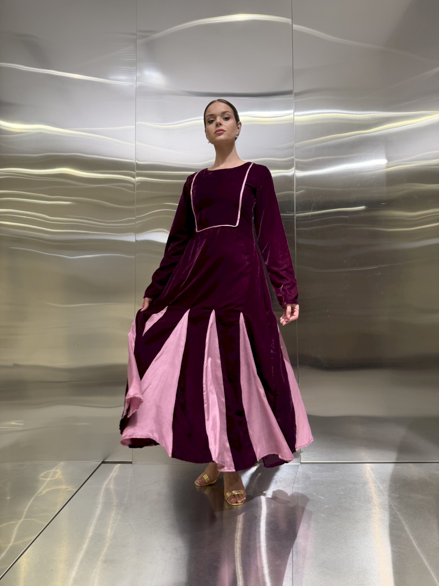 Look 12| the panel in maroon