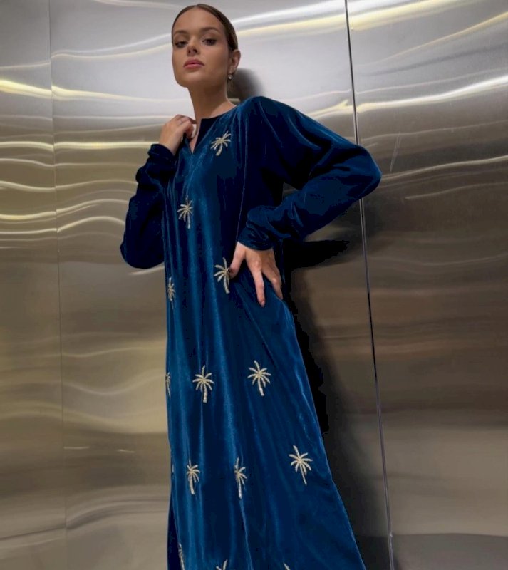 Look 3| the palm in blue