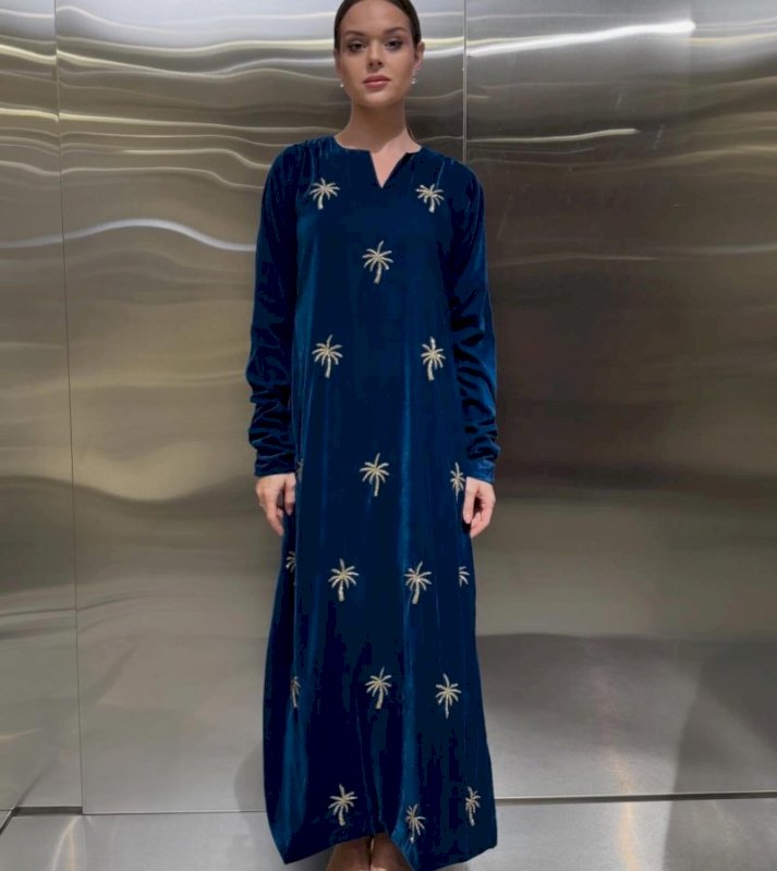 Look 3| the palm in blue