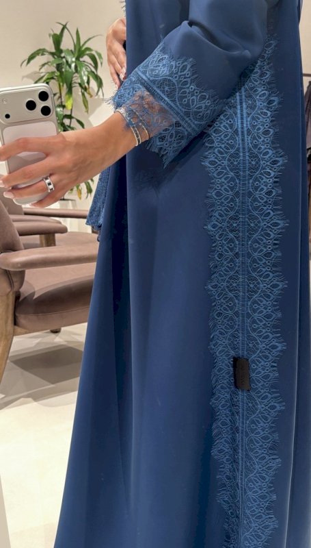 EXCLUSIVE EDITION 02