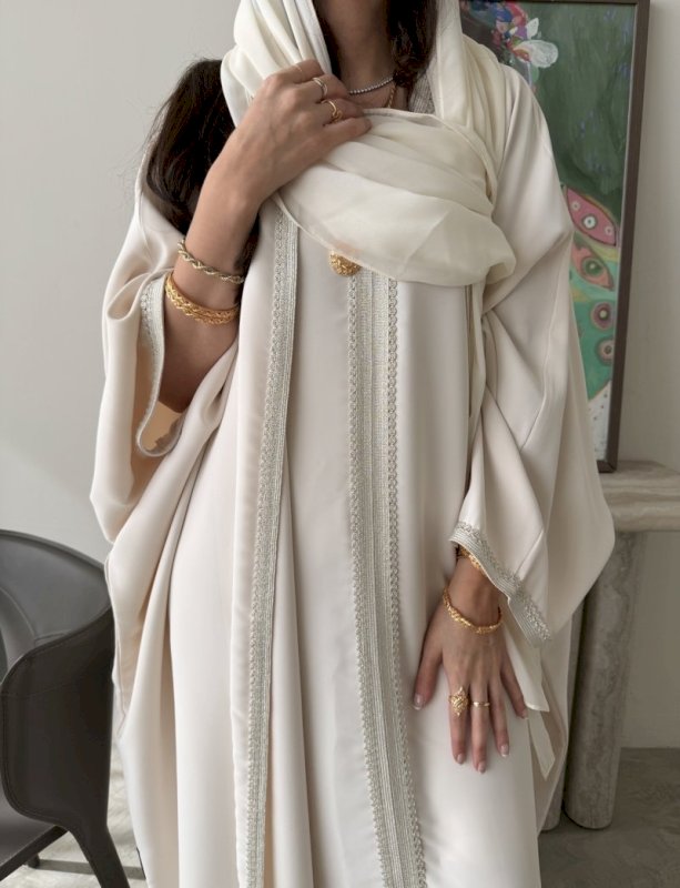 918 - شامل الفستان الداخلي