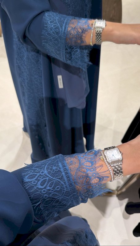 EXCLUSIVE EDITION 02