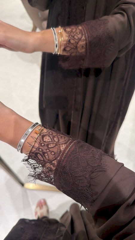 EXCLUSIVE EDITION 01