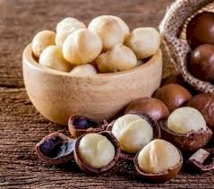 Raw Macadamia