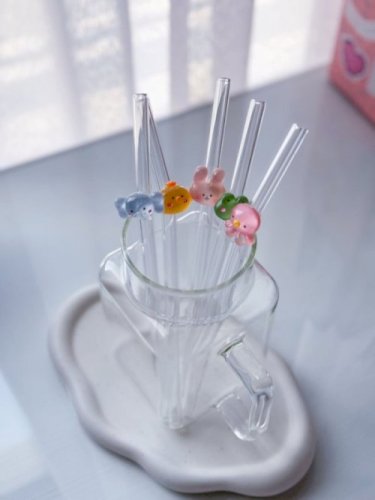 Glass Straw (Animal)