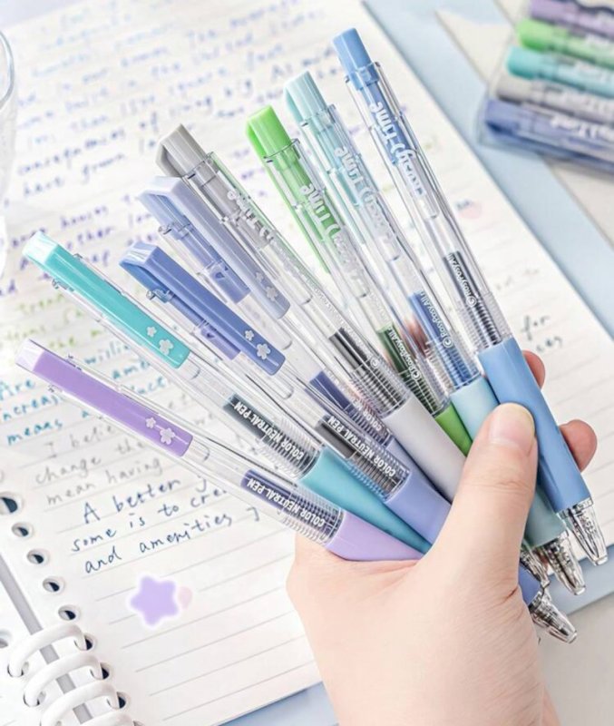 8 Multicolor pens