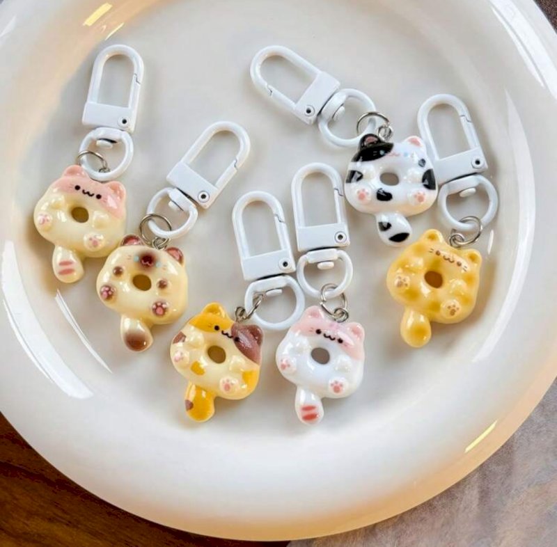 Keychains - 6 Pcs