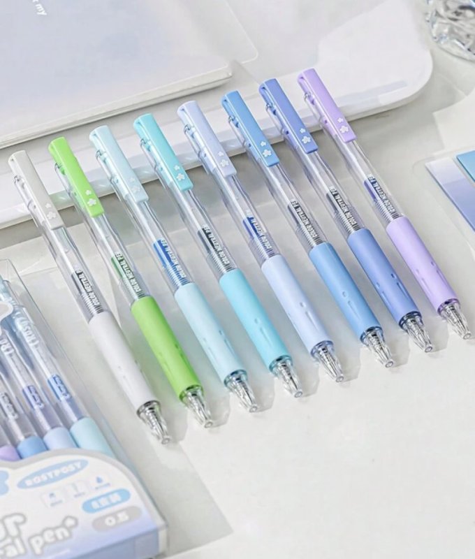 8 Multicolor pens