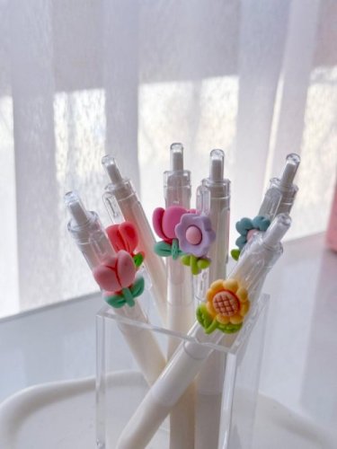 Flower pen