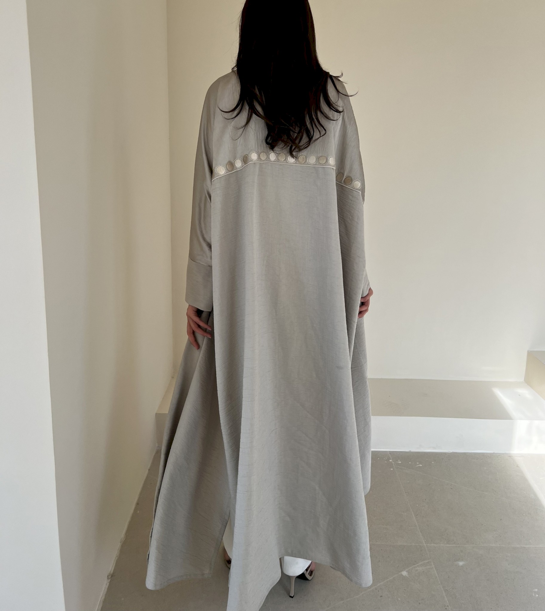 Taupe medallion abaya