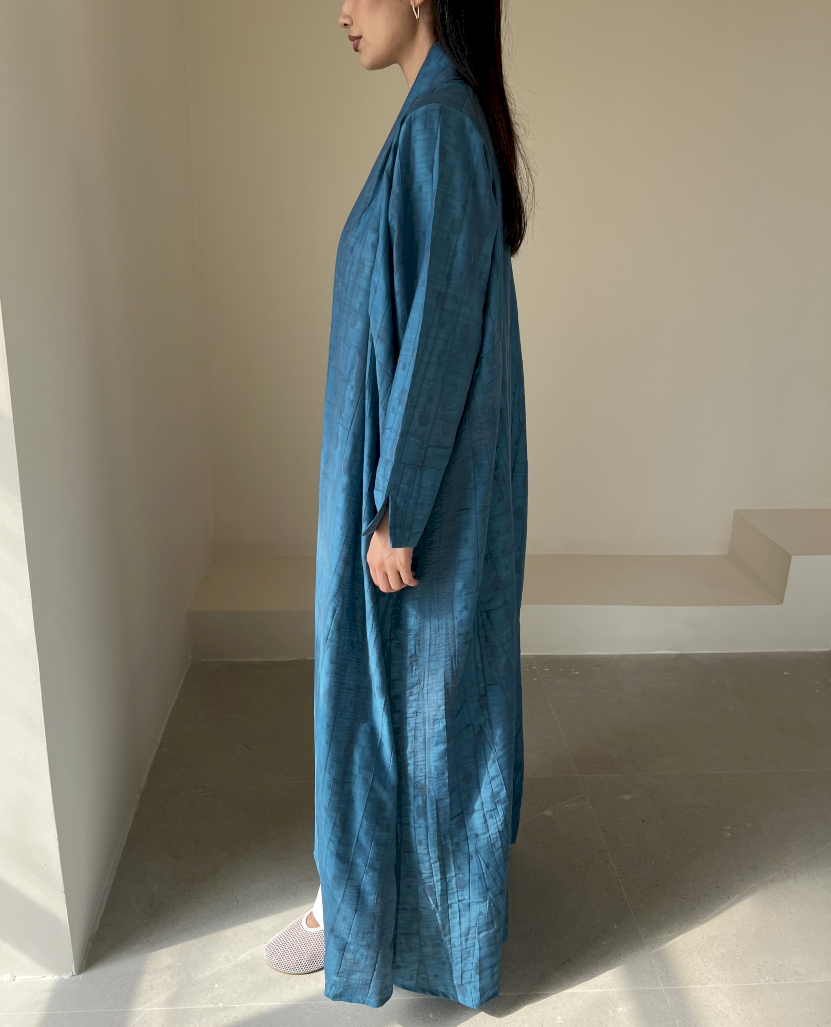 Blue linen dots cloak