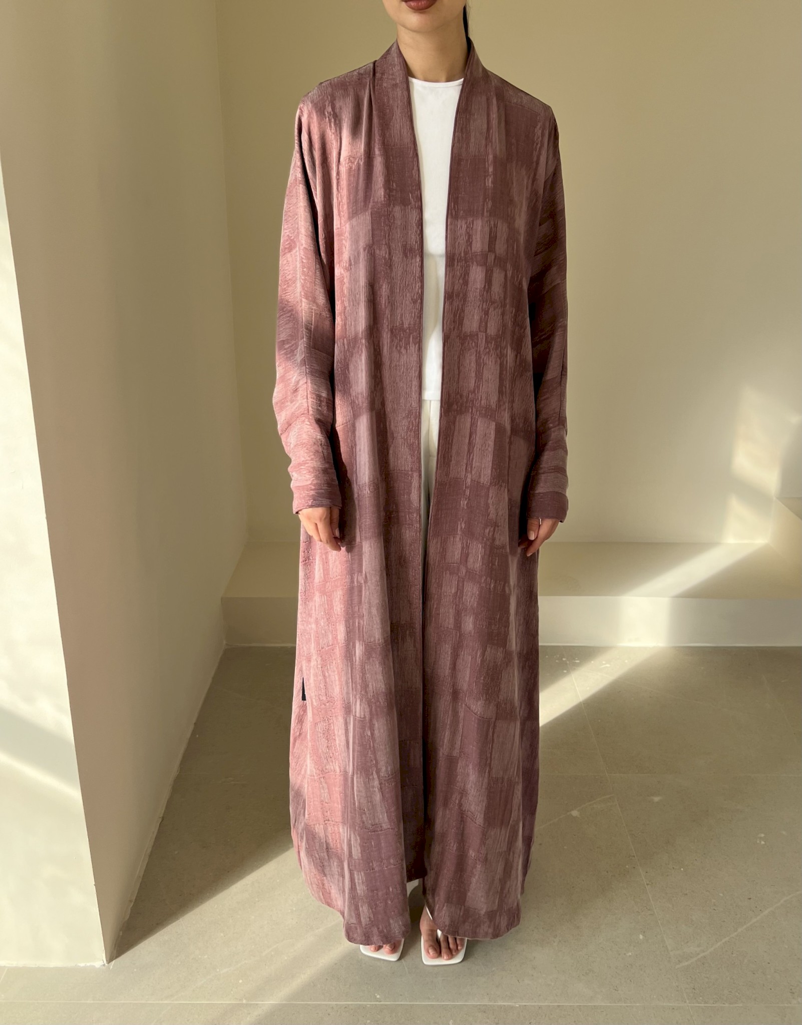 Rouge textured grid cloak