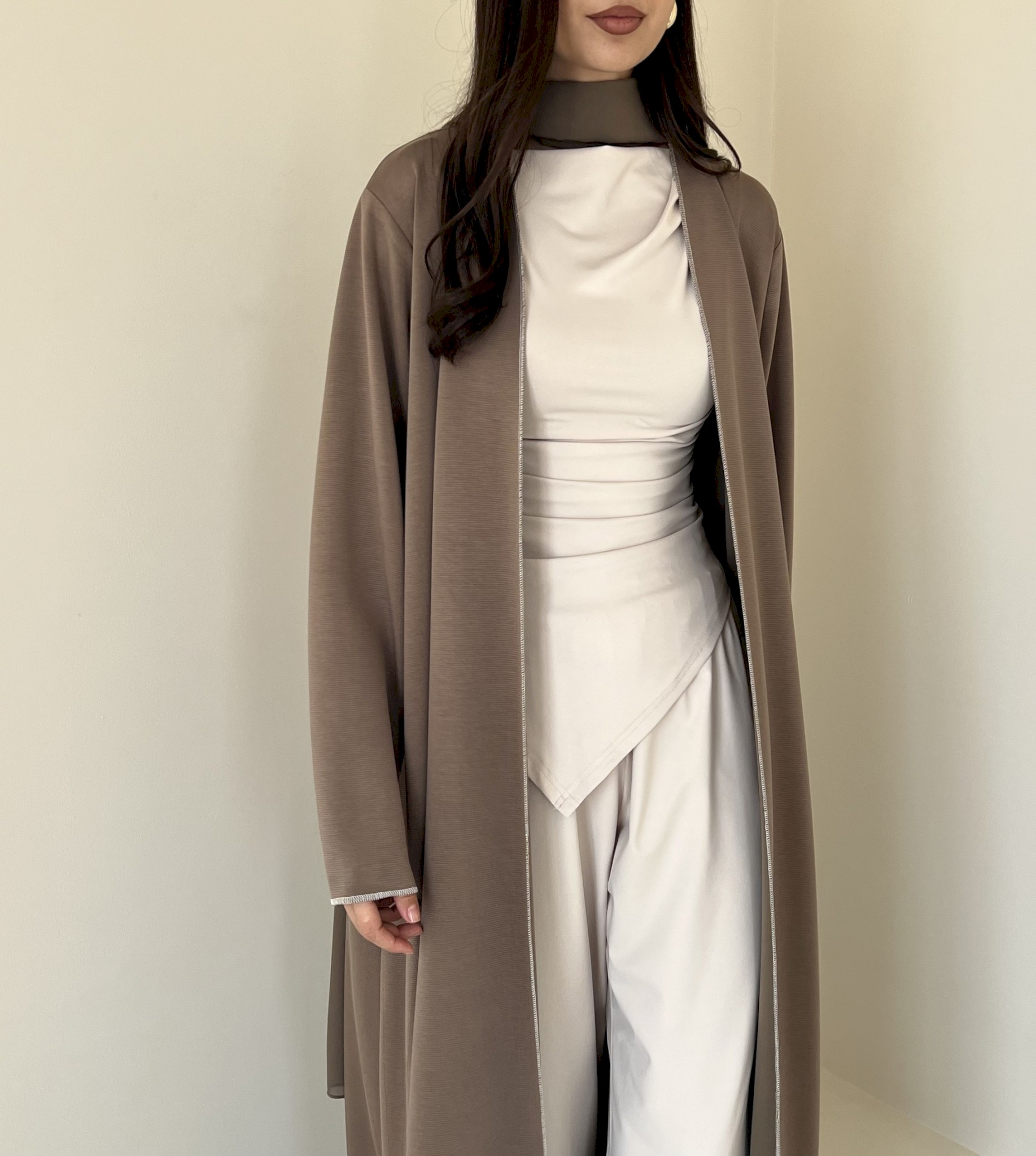 Mocha edge stitching cloak