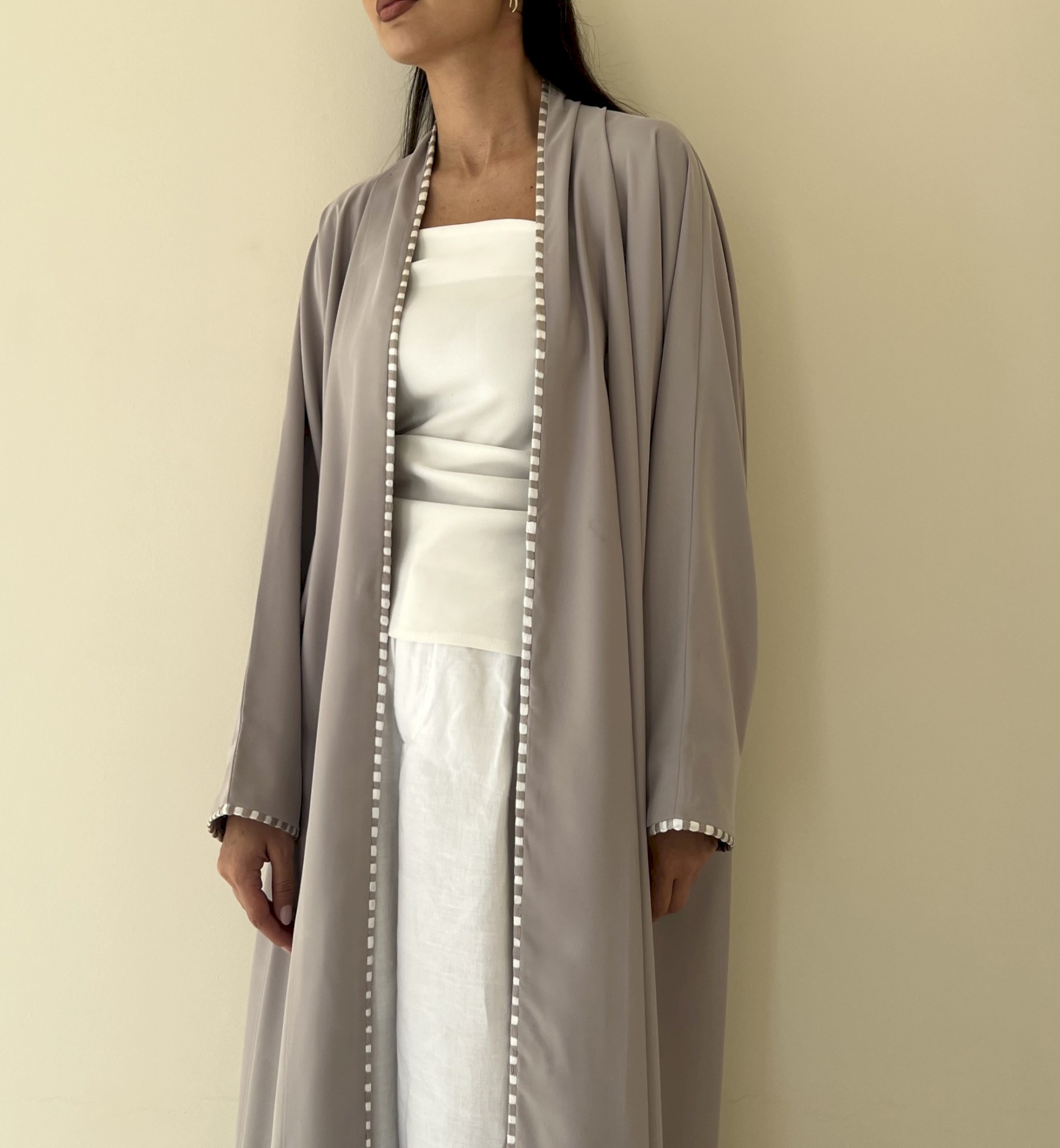 Beige two-tone piping cloak