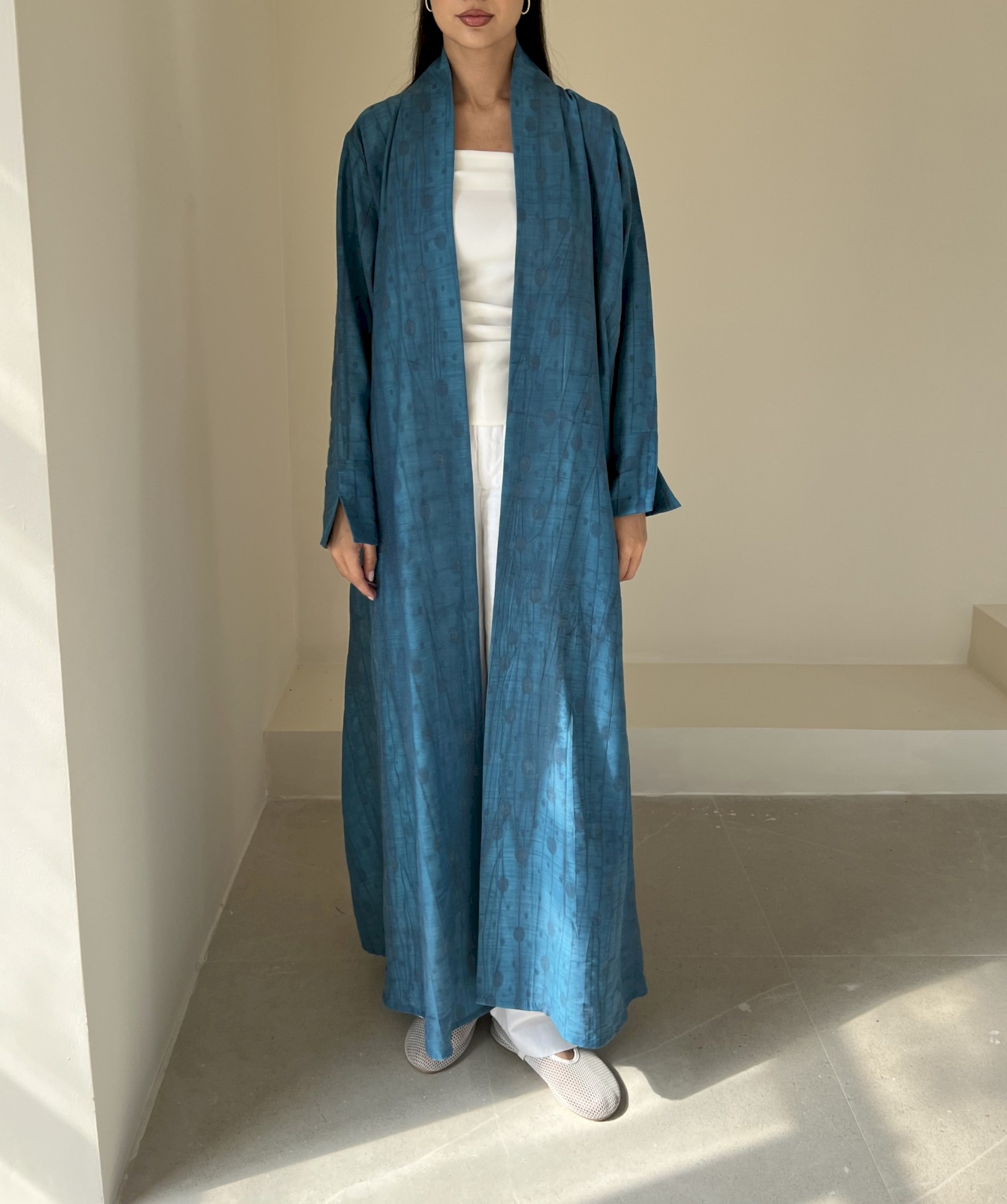 Blue linen dots cloak