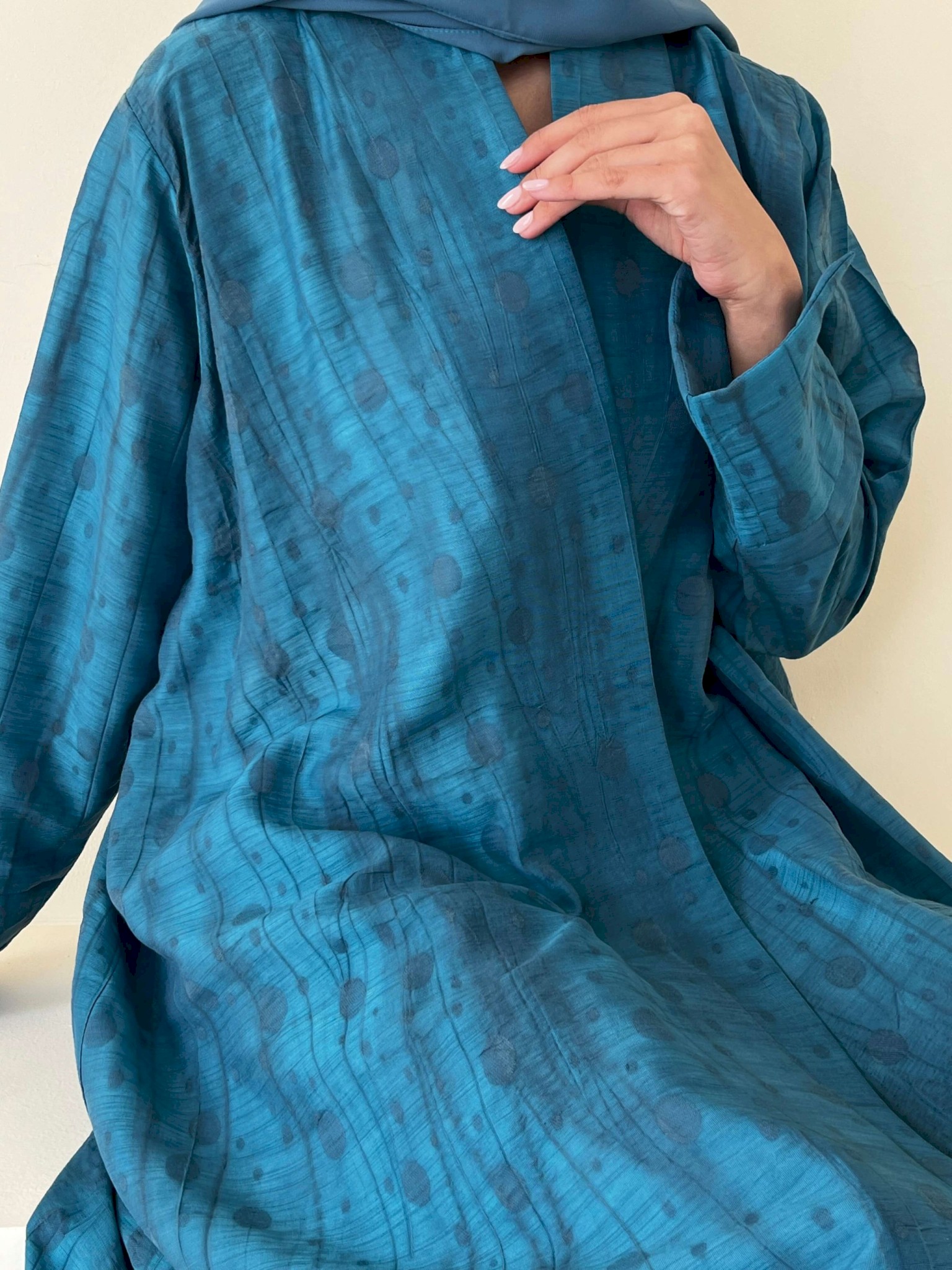 Blue linen dots cloak