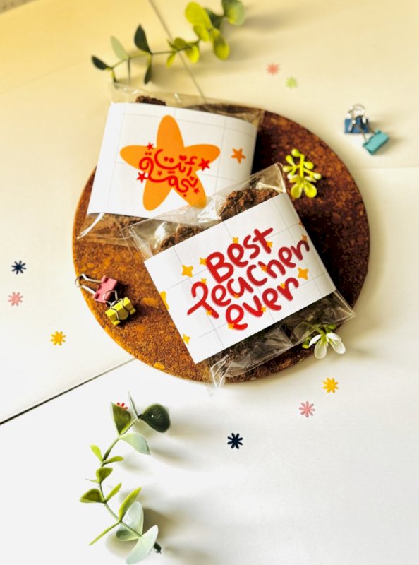 جوكلت مع تغليف مميز لعيد المعلم