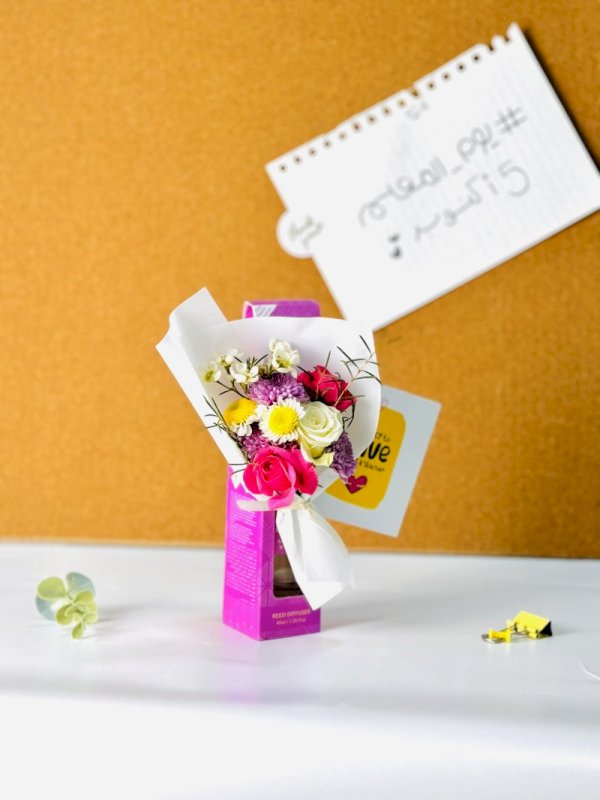 فواحه مع باقة ورد ميني