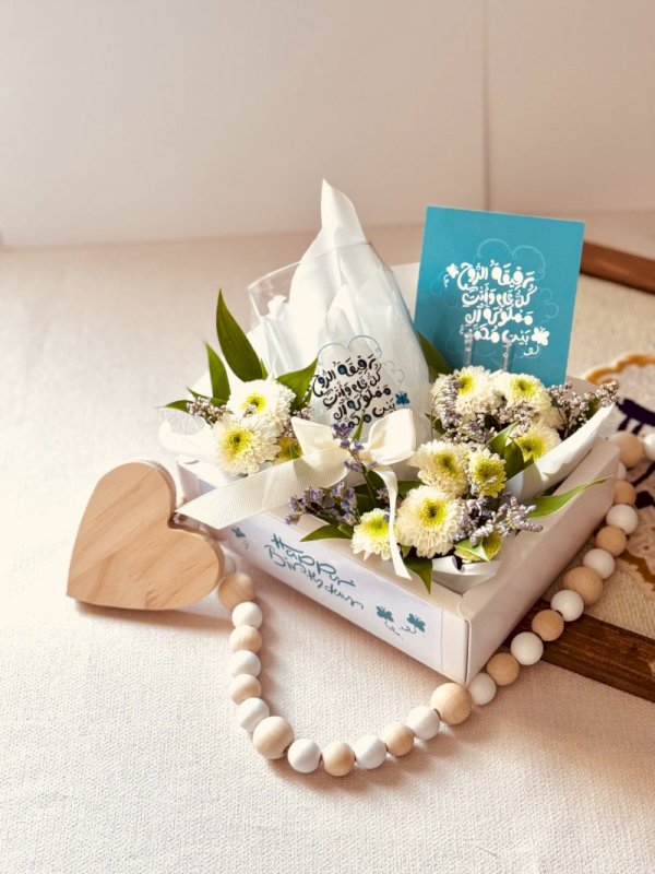 كوب فني منسق بالورد