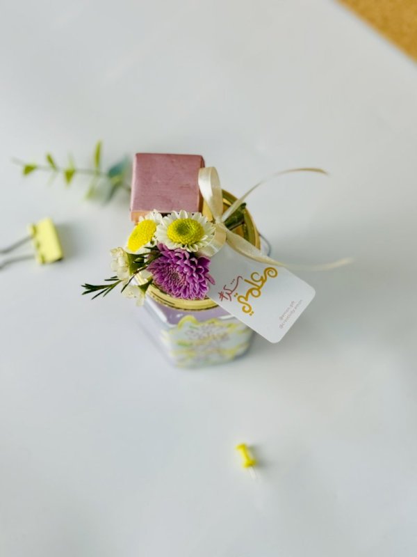 شمعة فواحه مع قطعة جوكلت