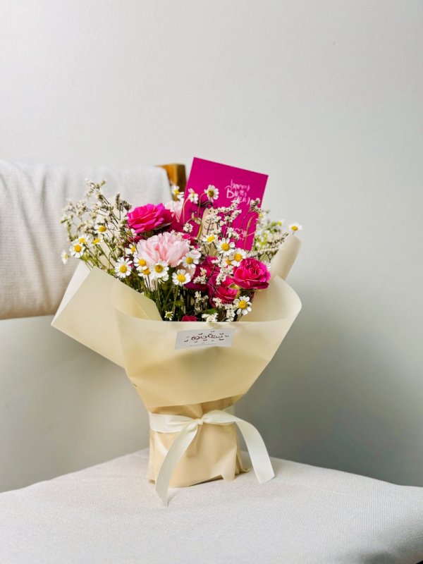 باقة ورد بحجم ميني