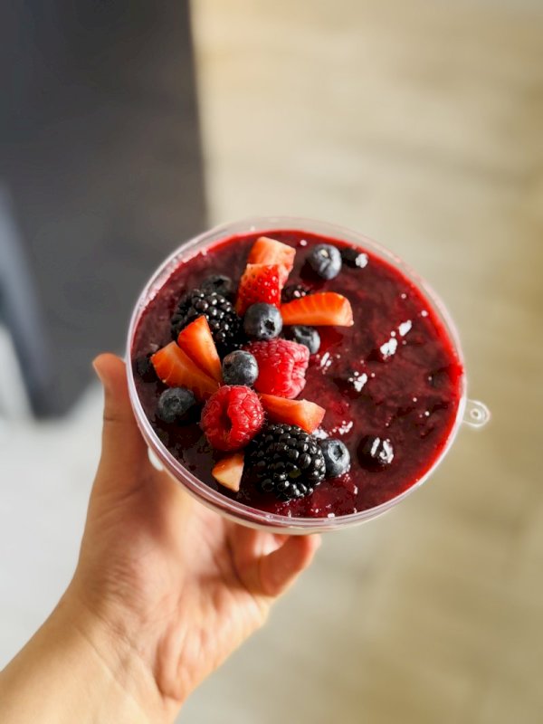 جيس كيك محاط بورد مميز