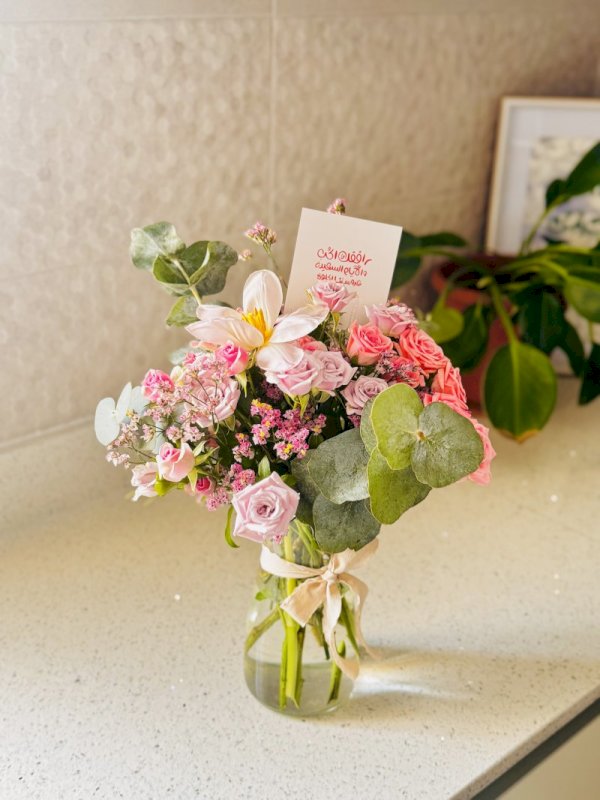 فازة ورد مميزة