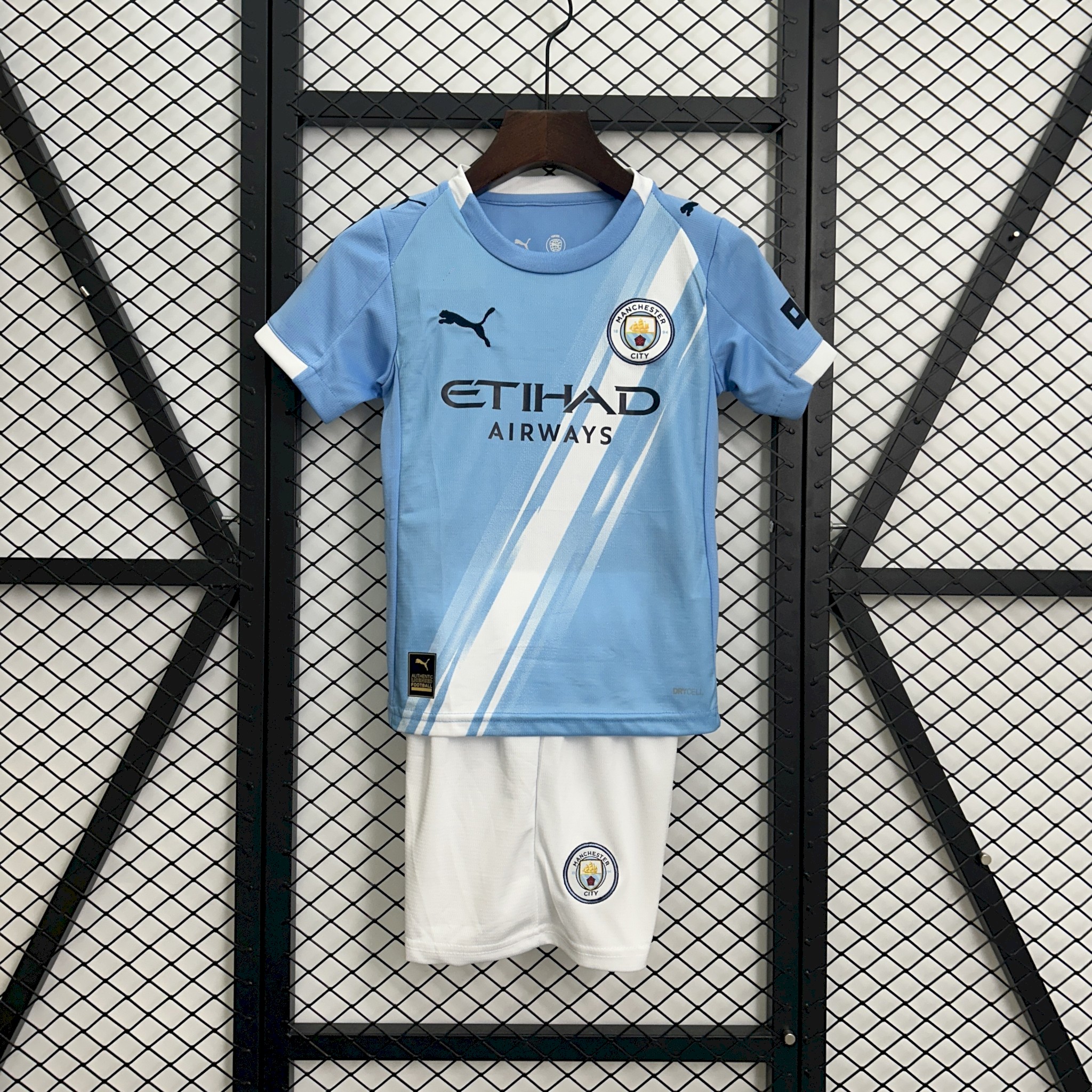 Man city Home 25 - 26