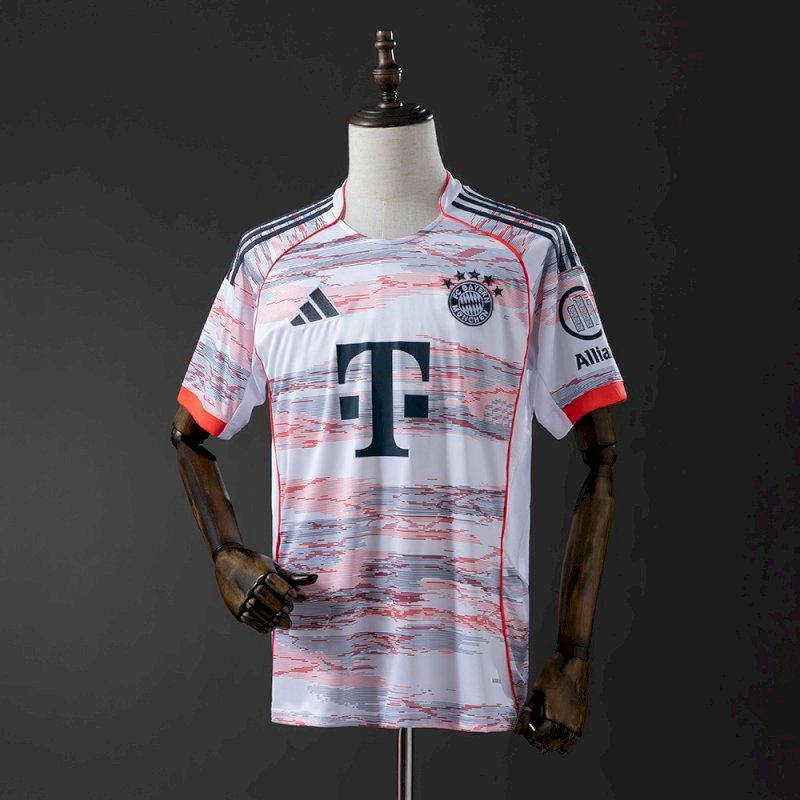 Bayern Munich Away 25 - 26