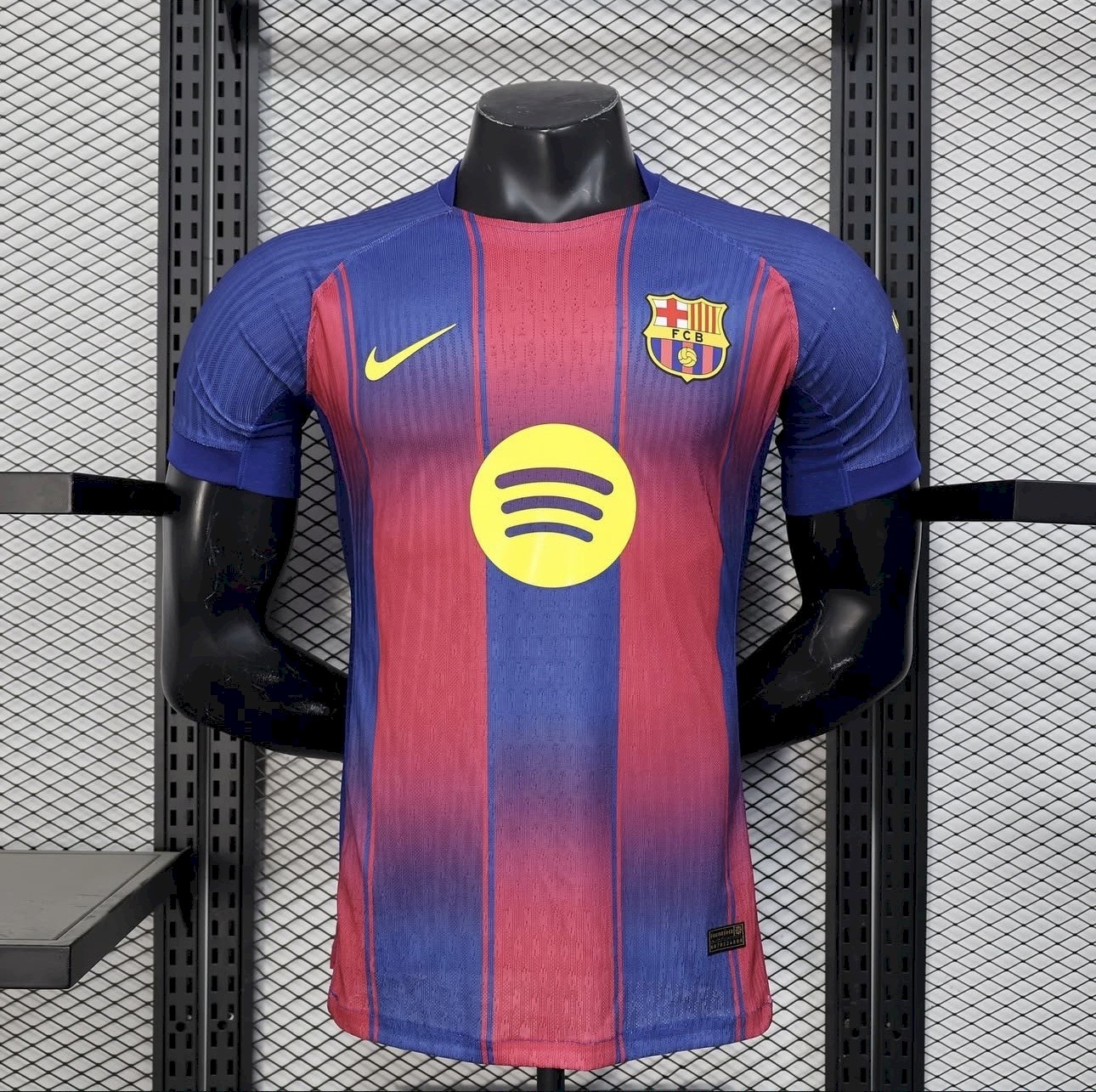 Barcelona Home 25 - 26
