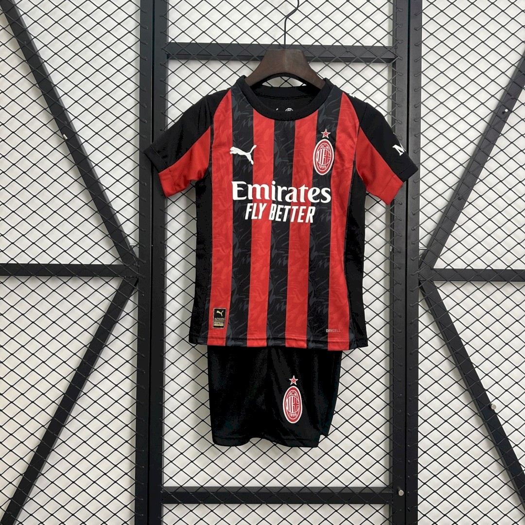Milan Home 25 - 26